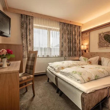 Hotel Garni Sonnenheim Fiss