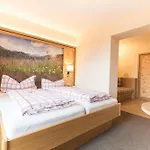 Garni Sonnenheim Hotell Fiss